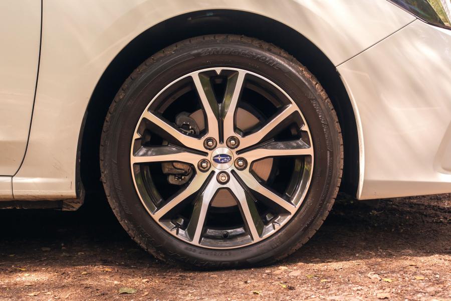 Колеса Subaru Impreza 5-Door 2017 года  (UK) (фото 5 из 12)